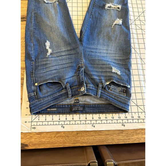 Judy Blue Jeans Women's 9/29 Straight Fit High Rise Distressed Cropped JB82115DK - Picture 14 of 16